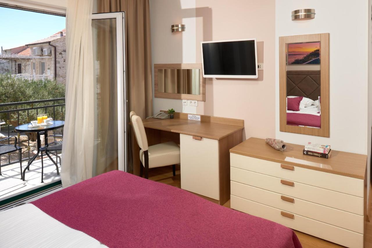 Hotel Fortuna Milna  Ngoại thất bức ảnh