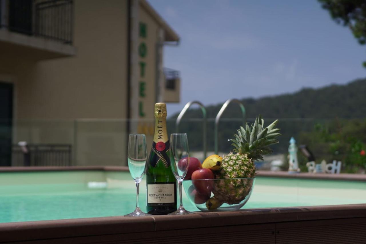 Hotel Fortuna Milna  Ngoại thất bức ảnh