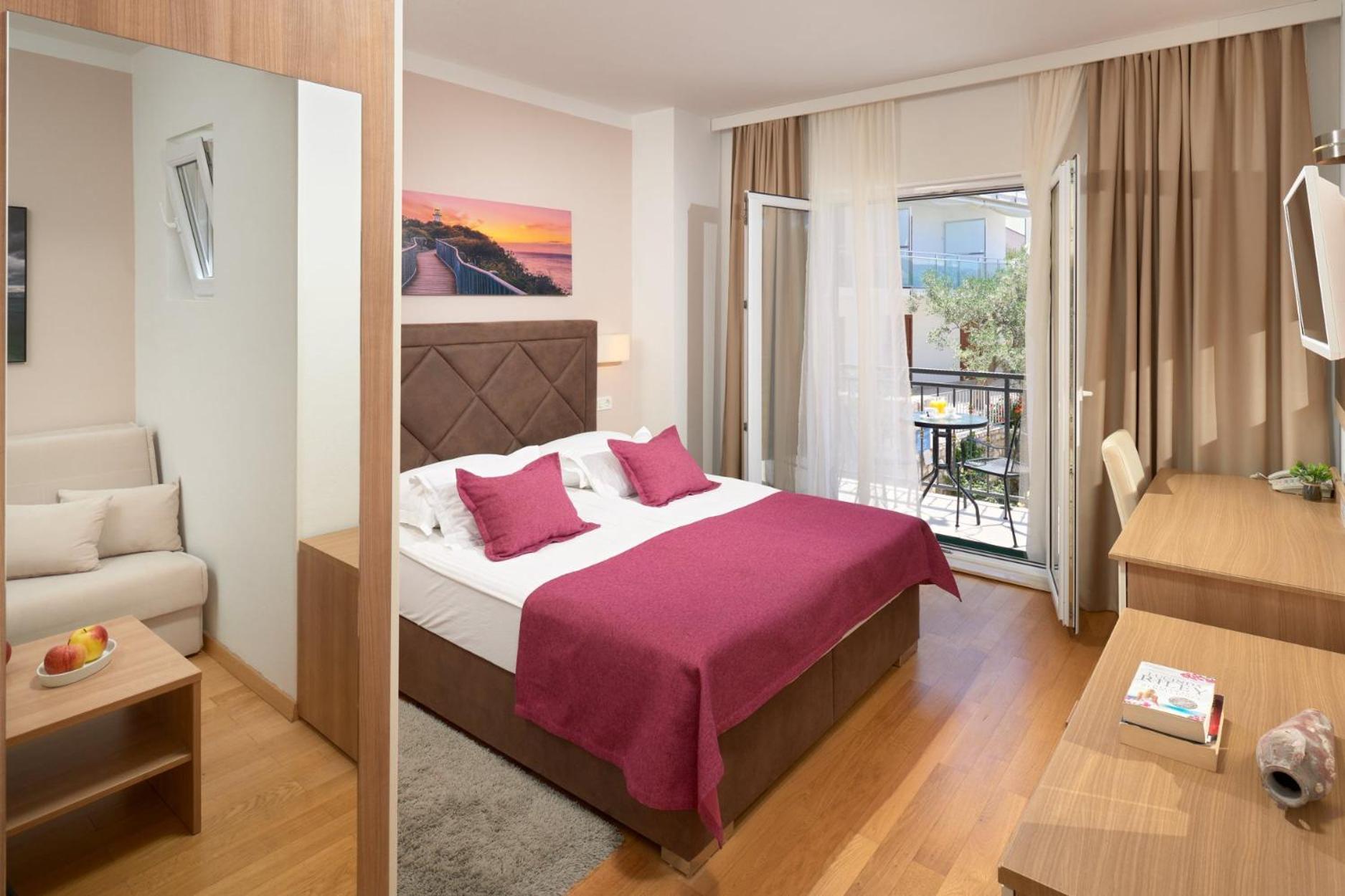 Hotel Fortuna Milna  Ngoại thất bức ảnh